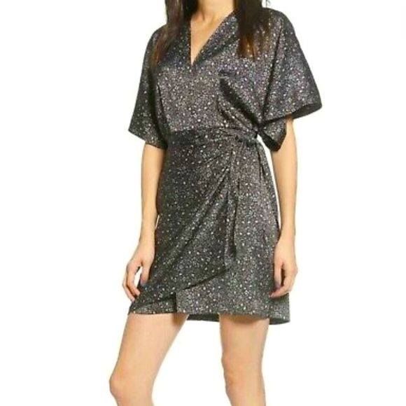 CHELSEA 28 LIKE NEW Satin Kimono Wrap Mini Dress S - Picture 2 of 14